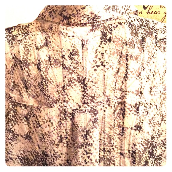 $ ⬇️ Zoa Sheer Black & White Animal Print Tunic - Picture 6 of 7